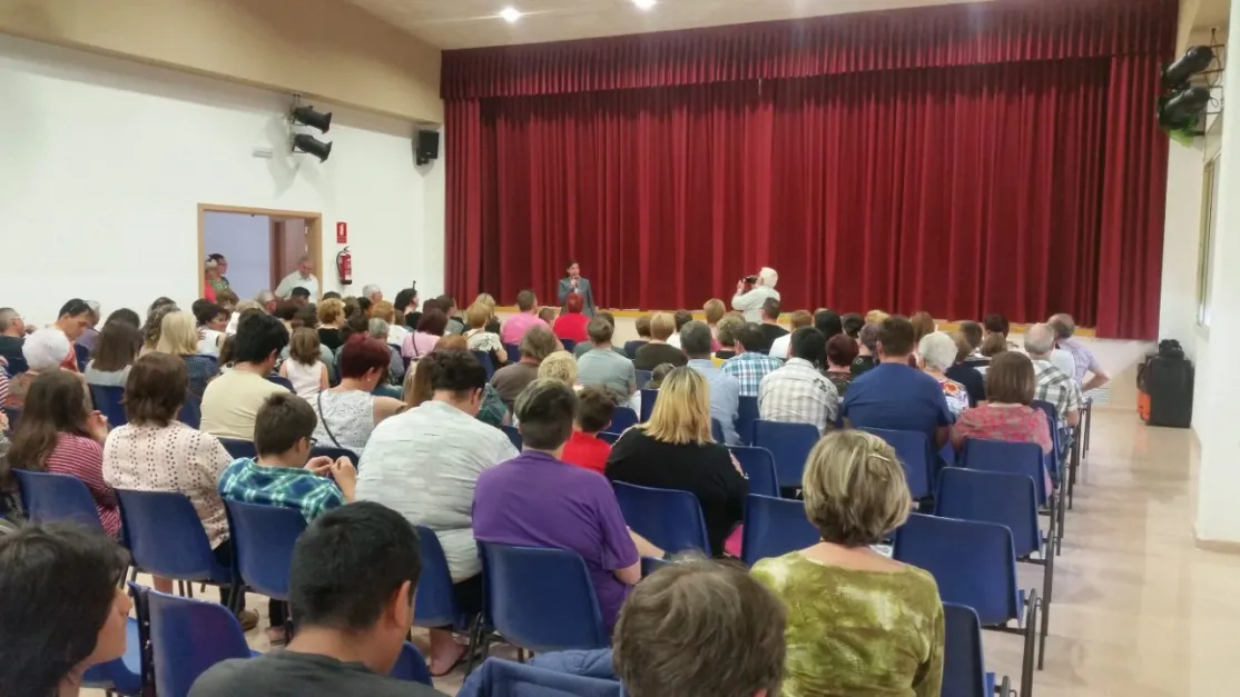 Teatro "El planeta de las sonrisas" en Torreforta