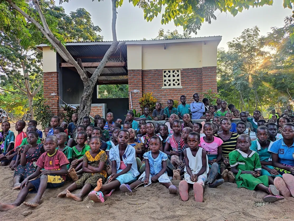 Niños del proyecto de Mary's Meals y Manos Unidas en Malaui. Foto:Manos Unidas