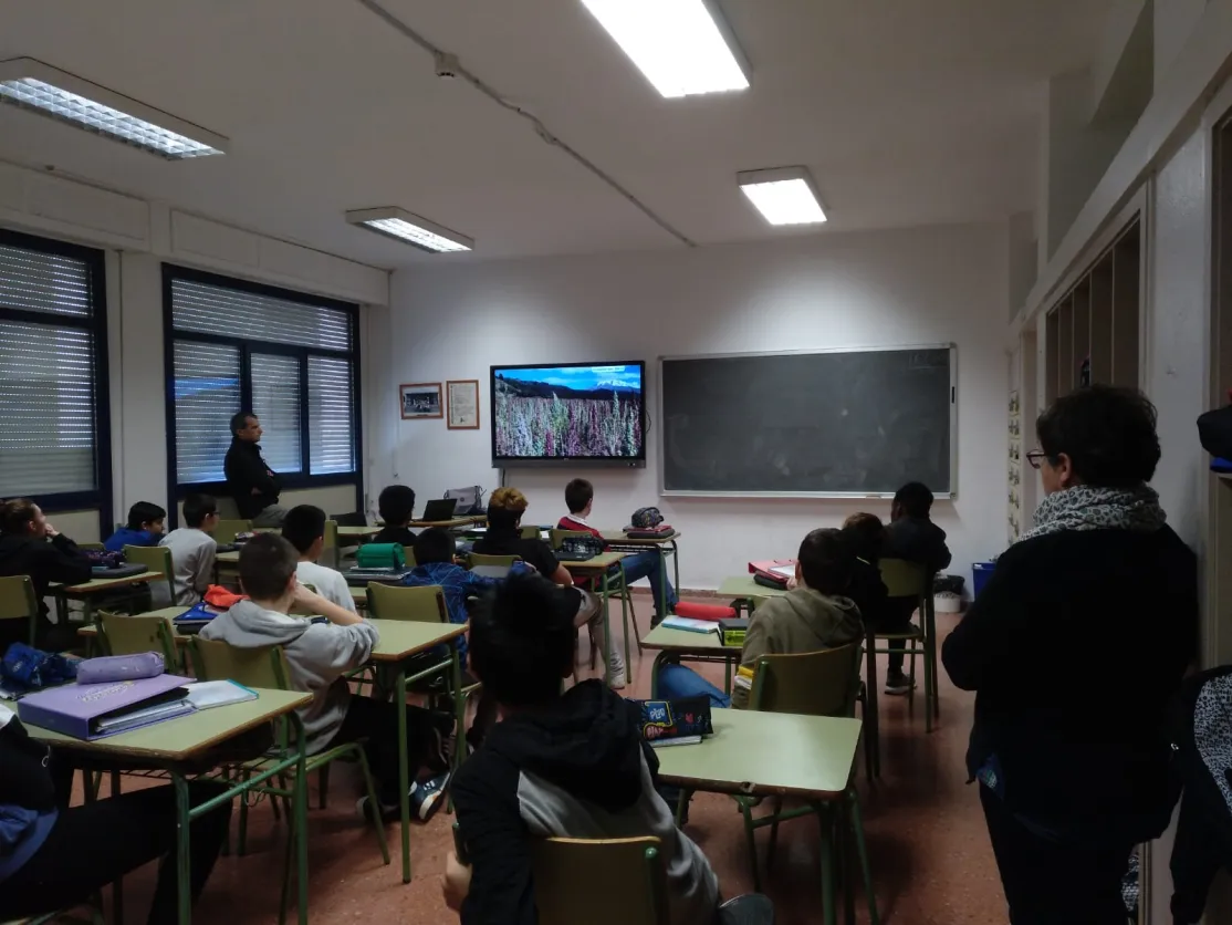Visita de la misionera María José López Cabezón a varios colegios de Navarra