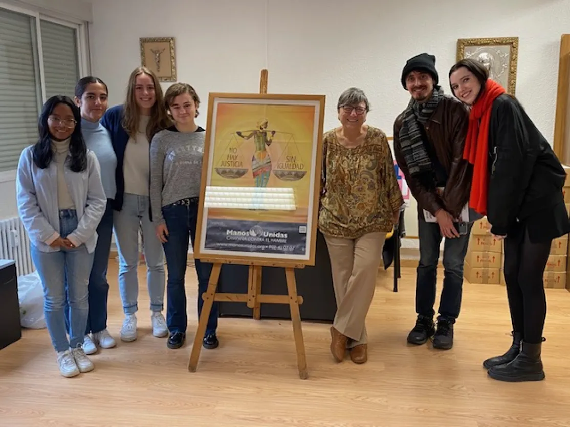 Alumnos de la Universidad Autónoma visitan la sede de Manos Unidas Madrid