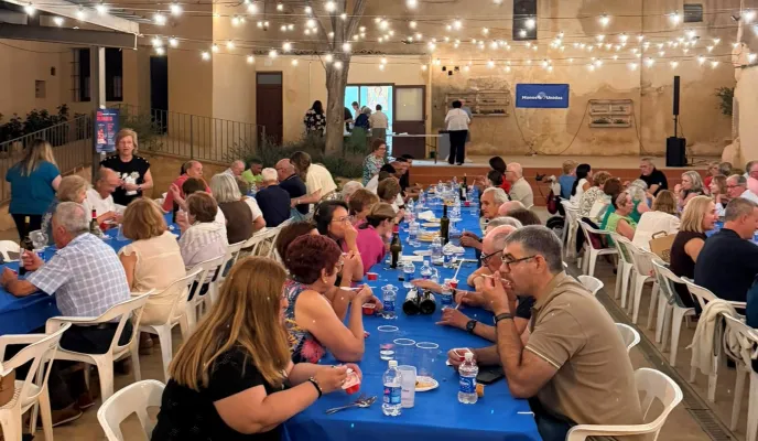 cena solidaria en Requena