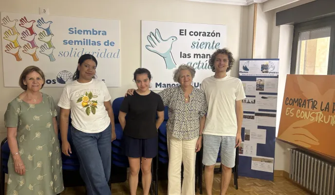 Manos Unidas Salamanca recibe a la Fundación FABRE