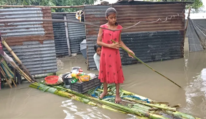 Ayuda de emergencia por inundaciones en Assam (India)