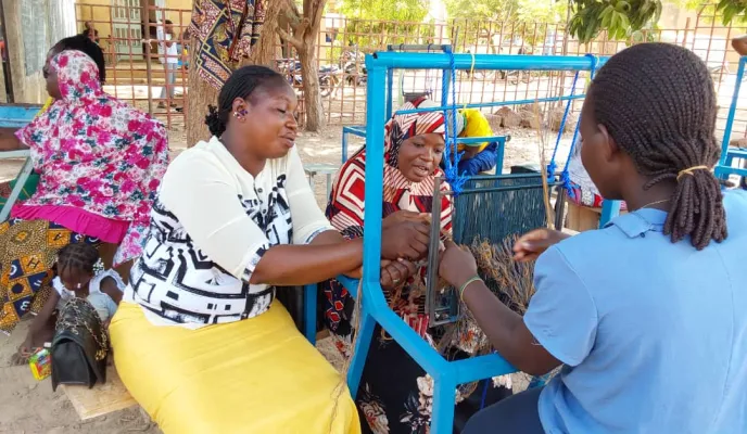 Fortalecimiento de la resiliencia económica de mujeres y jóvenes no escolarizados en los sectores de restauración y artesanía en la región Centro de Burkina Faso