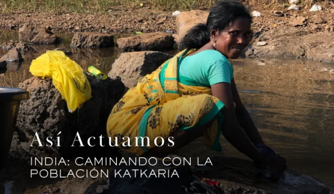 India, caminando con la población Katkari. Fotografía: Ana Luna
