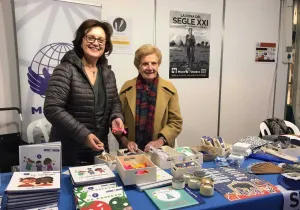 Puesto solidario en la Feria de Navidad de Tarragona