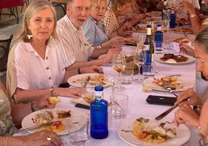 Almuerzo equipo voluntarios y voluntarias de Tarragona
