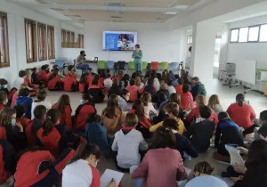 Charla de Manos Unidas a los alumnos de 5º Curso del Colegios Jesuitas de Pamplona