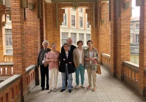 Teresita Ayestarán, Mayte Fortún, Charo Loperena, José Javier Castiella, Amparo Castiella y Elena Martinicorena en el Seminario de Pamplona