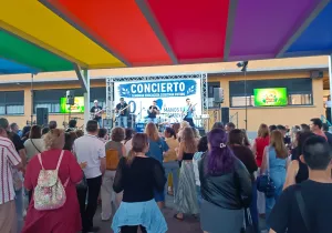 Momento del concierto en el IES Santo Tomás de Aquino de Puerto del Rosario en Fuerteventura. 