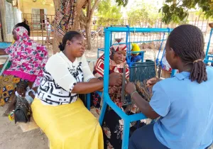Fortalecimiento de la resiliencia económica de mujeres y jóvenes no escolarizados en los sectores de restauración y artesanía en la región Centro de Burkina Faso