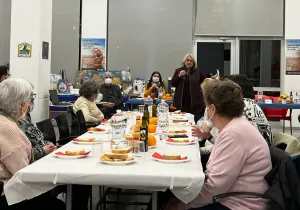 Cena del hambre en la comarcal de Manos Unidas Valencia en Foyos.