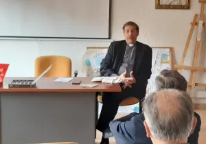 Charla de nuestro consiliario en los Lunes de Formación