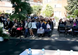Imagen del público asistente al coloquio "Solidaridad y voluntariado. Valores en la Sociedad" justo antes de comenzar el acto