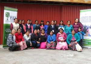 Mujeres en el municipio de San Lorenzo, departamento de San Marcos (Guatemala)