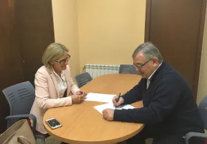 Conveni entre Mans Unides i Arxiu Històric Arxidiocesà de Tarragona