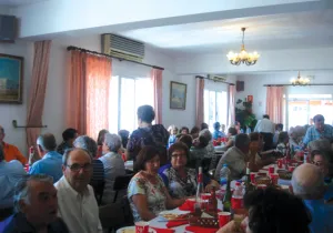 Por las fiestas de San Rafel, comida benéfica 