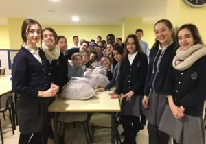Desayuno solidario en Escuela Mare de Déu del Carme
