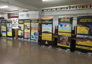 Exposición de Manos Unidas en el IES Severo Ochoa de Alcobendas