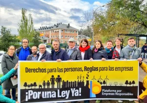 Más de 100 organizaciones exigen al Gobierno cumplir su compromiso de aprobar la ley española de Debida Diligencia.