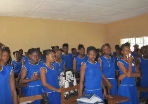 Favorecimiento del acceso universal y equitativo a educación secundaria en Borborkomboh. Sierra Leona.
