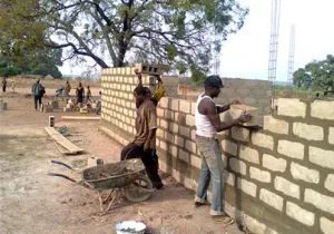 Construir centro de formación profesional para jóvenes sin recursos en Togo por parte de Manos Unidas.