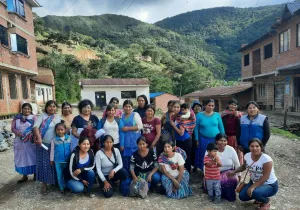 Grupo de líderes visitando la comunidad de Quilo Alto. Foto: Manos Unidas