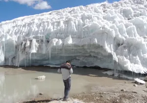Imagen del glaciar Quelcaya, donde se sitúa el proyecto de extracción minera. Fotografía: DHUMA