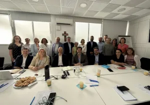 Manos Unidas acoge en su sede al Patronato de Fundación Capgemini. Fotografía: Manos Unidas.