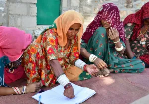 Manos Unidas ONG - La dura lucha por sobrevivir en el desierto del Thar (India)