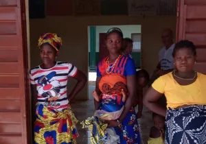 Salud materno-infantil en Sierra Leona: reforzando la atención primaria desde Lunsar. Fotografía: Marta Marí Sáez