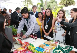 Manos Unidas participa en la II Feria de Cooperación en Quito