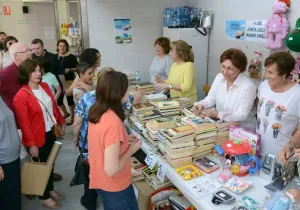 Rastrillo del Libro Solidario en Paiporta por los proyectos de Manos Unidas