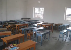 Aula de la Escuela de primaria de Bodmal, Sambalpur, India
