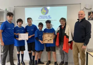 Entrega del tercer premio de Clipmetrajes en el Colegio Miravalles - El Redín de Pamplona