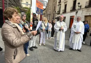 Lectura reflexión y gesto de la 12 estación "Jesús asciende al cielo"  por Manos Unidas