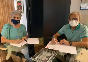 COAATIEMU y Manos Unidas firman un convenio de colaboración