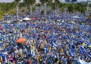 Imagen de una de las marchas vividas en Managua el pasado mes de abril, convocada por la Iglesia para orar por los fallecidos y pedir justicia. Foto Qhubo.com.ni