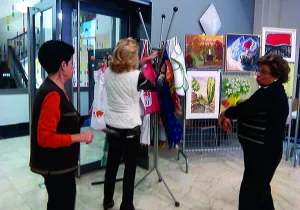Artesanía solidaria en el mercadillo de Alfred Pereña