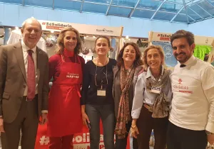 La infanta Elena en el Stand de Manos Unidas del Mercadilo Solidario de Navidad Mapfre 2019