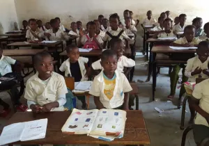 Proyecto Educativo África