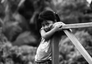 Niña en Guatemala (foto de Javier Fernández)