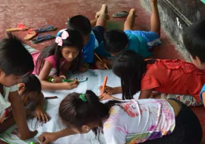 Manos Unidas ONG - El infierno que viven las niñas en comunidades awajún de Perú