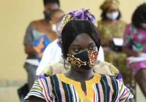 «El silencio cómplice» (Día Internacional de la Eliminación de la Violencia contra la Mujer 2020). Foto: Manos Unidas en Sierra Leona 