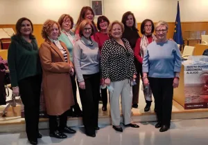 Voluntarias de Manos Unidas en Sedaví durante la lectura del comunicado.  para los proyectos.