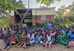 Niños del proyecto de Mary's Meals y Manos Unidas en Malaui. Foto:Manos Unidas