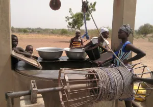 Acceso al agua potable, al saneamiento y la seguridad alimentaria en la Región de las Sabanas. Foto: Manos Unidas