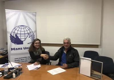 Firma convenio de colaboración de Blavis Mec 2014, SL con Mans Unides