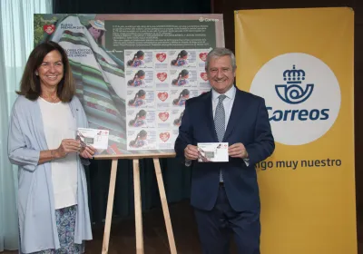 Correos y Manos Unidas presentan el primer sello solidario. Foto: Correos