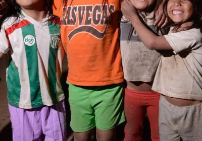Un grupo de niños ayoreos totobiegosode.